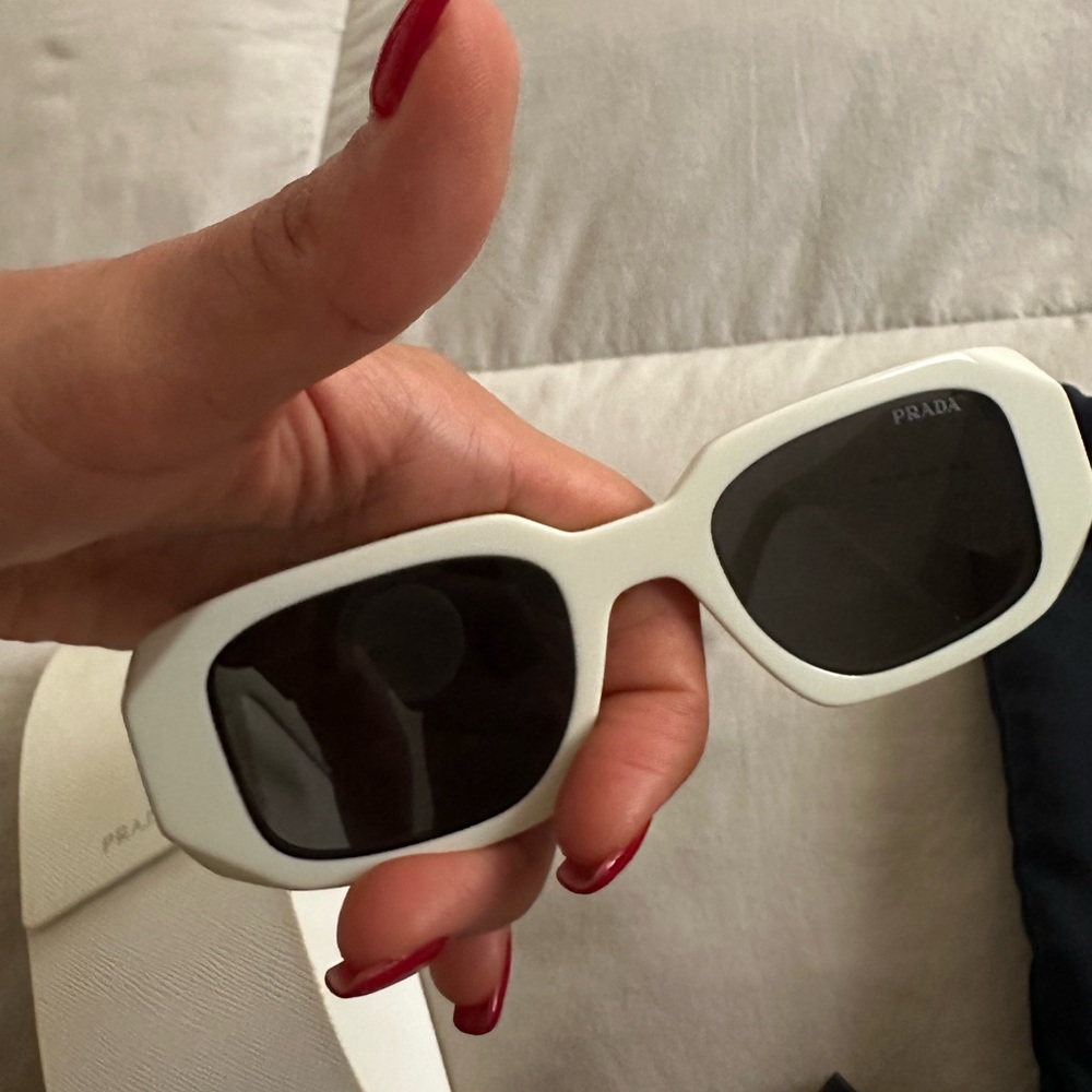 Sale Summer Prada Rectangular Sunglasses White, 1… - image 7